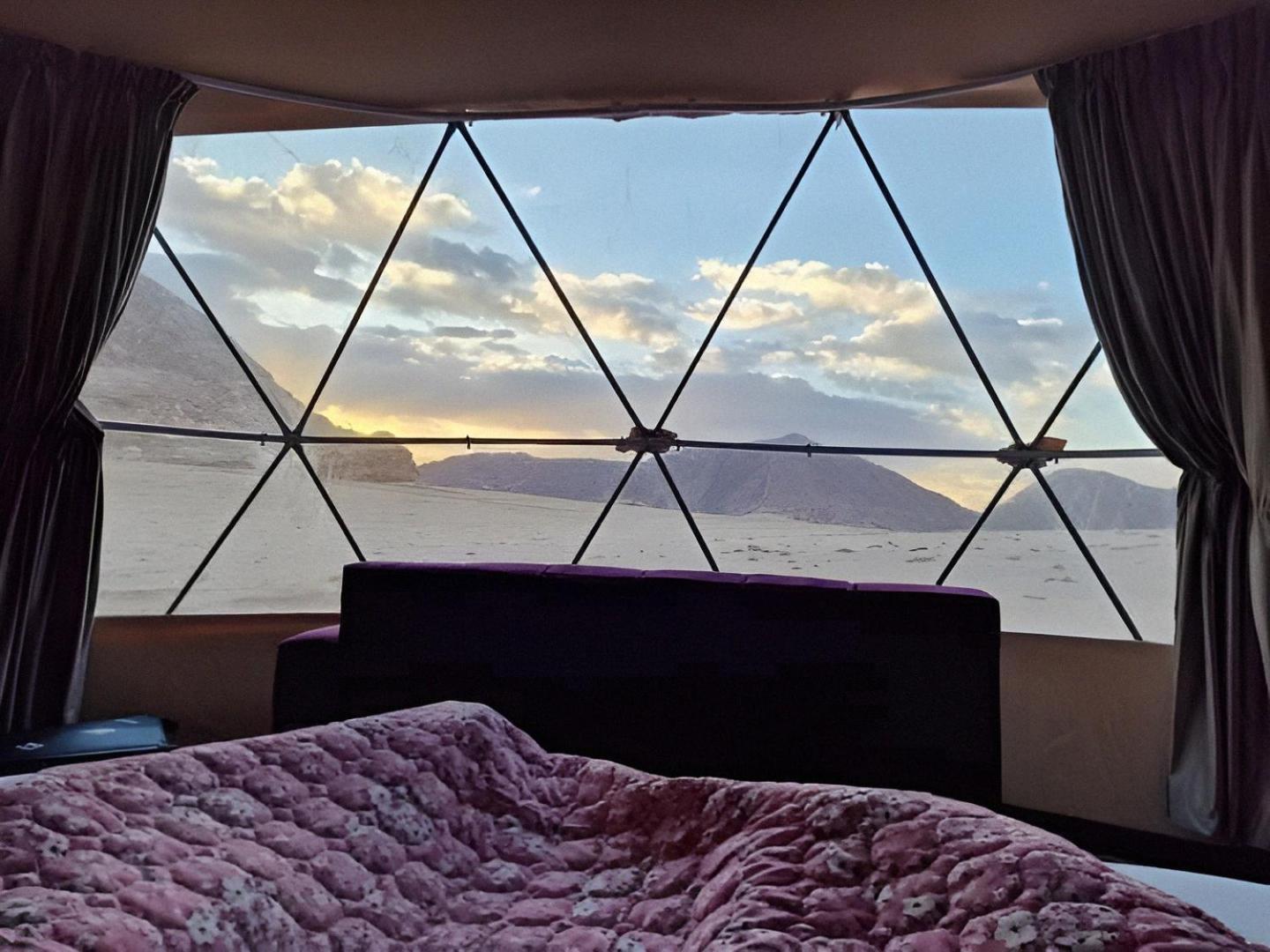 Hotel Wadi Rum Caeser Camp Esterno foto
