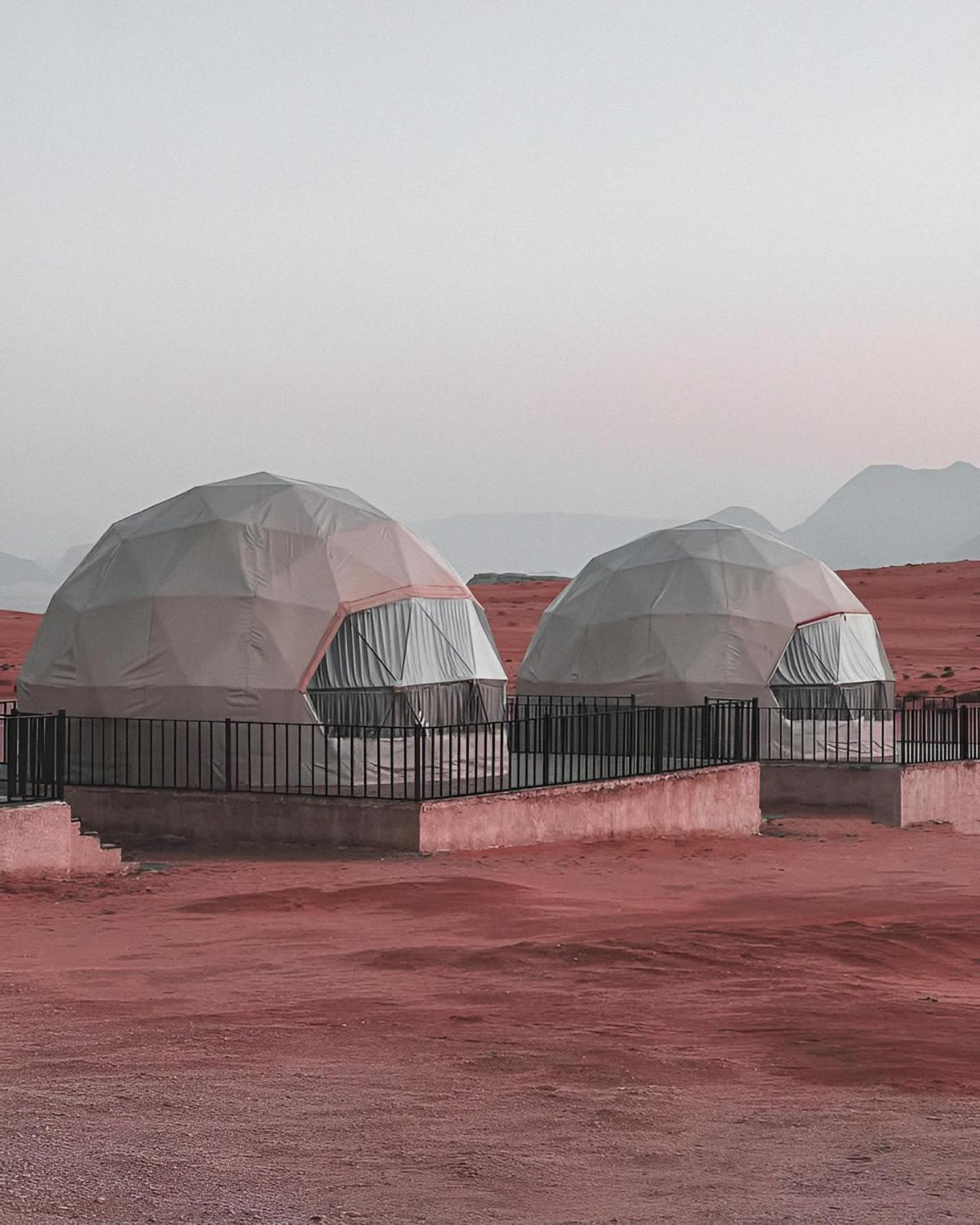 Hotel Wadi Rum Caeser Camp Esterno foto