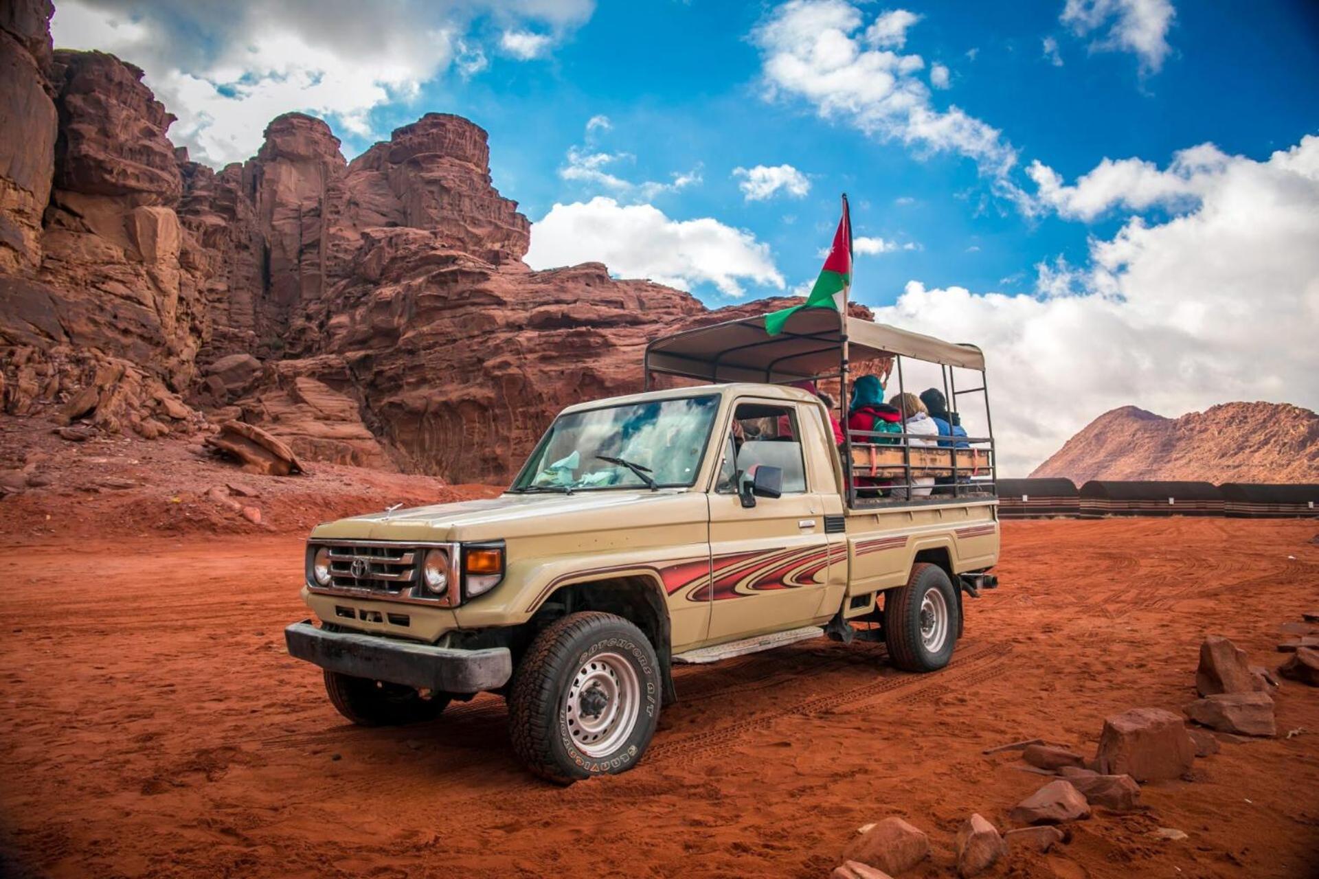 Hotel Wadi Rum Caeser Camp Esterno foto
