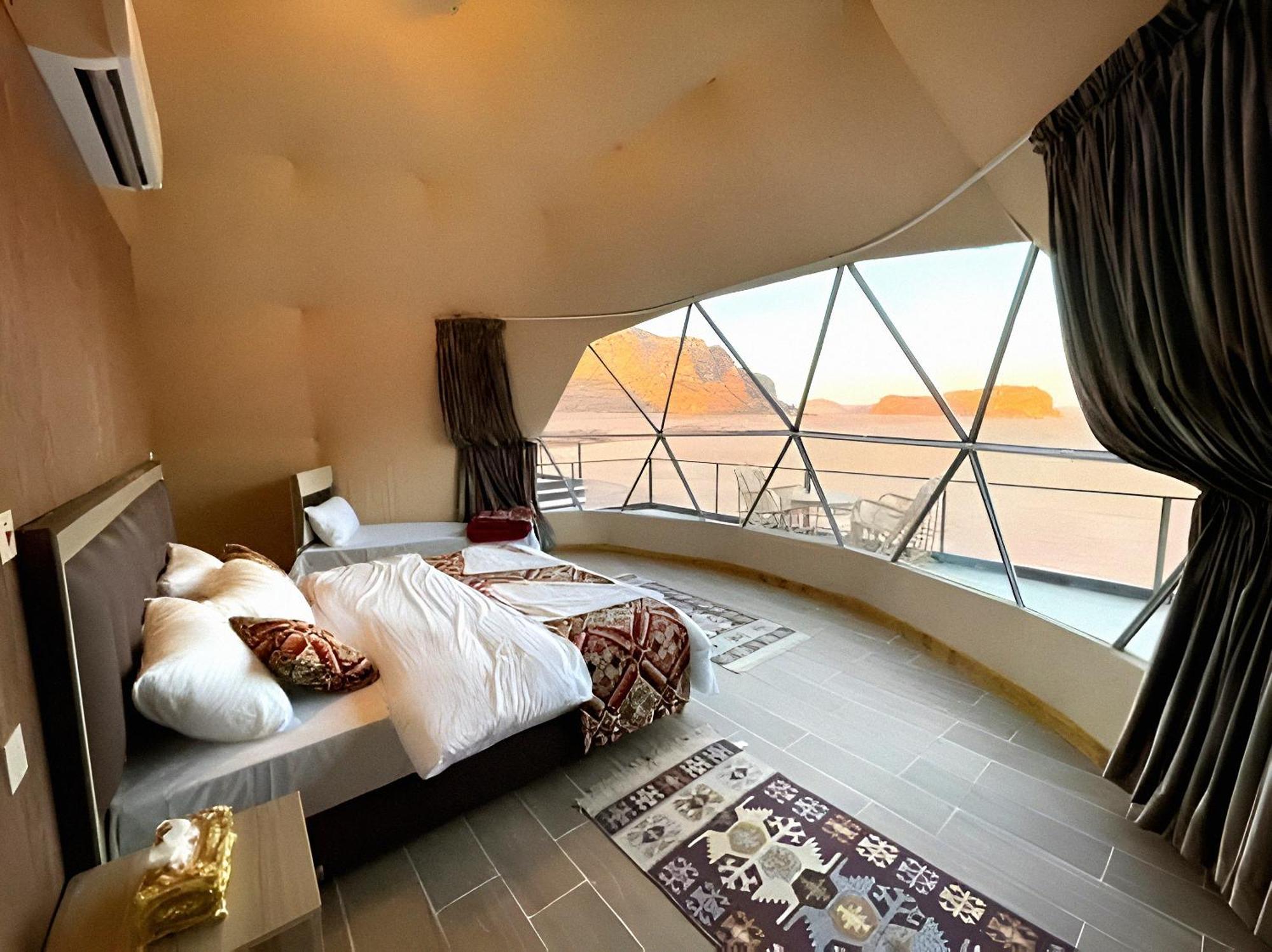 Hotel Wadi Rum Caeser Camp Esterno foto